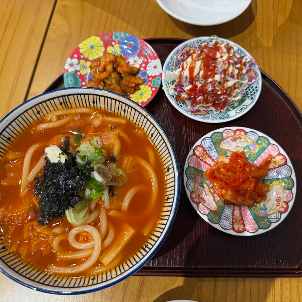 Mì lạnh Hàn Quốc (Naengmyeon)